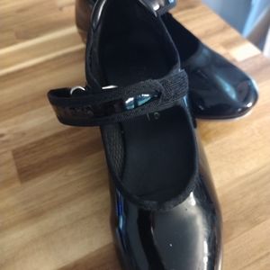 Girls tap shoes